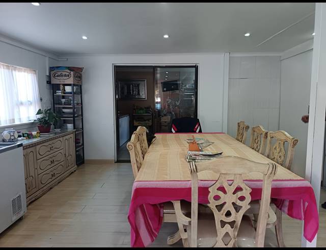 10 BEDROOM HOUSE FOR SALE IN THREE RIVERS